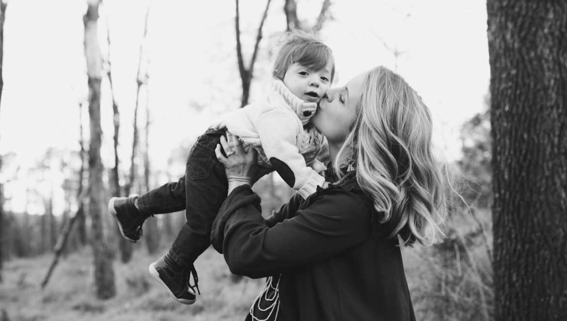 Aides pour les familles monoparentales : guide des ressources et soutiens disponibles