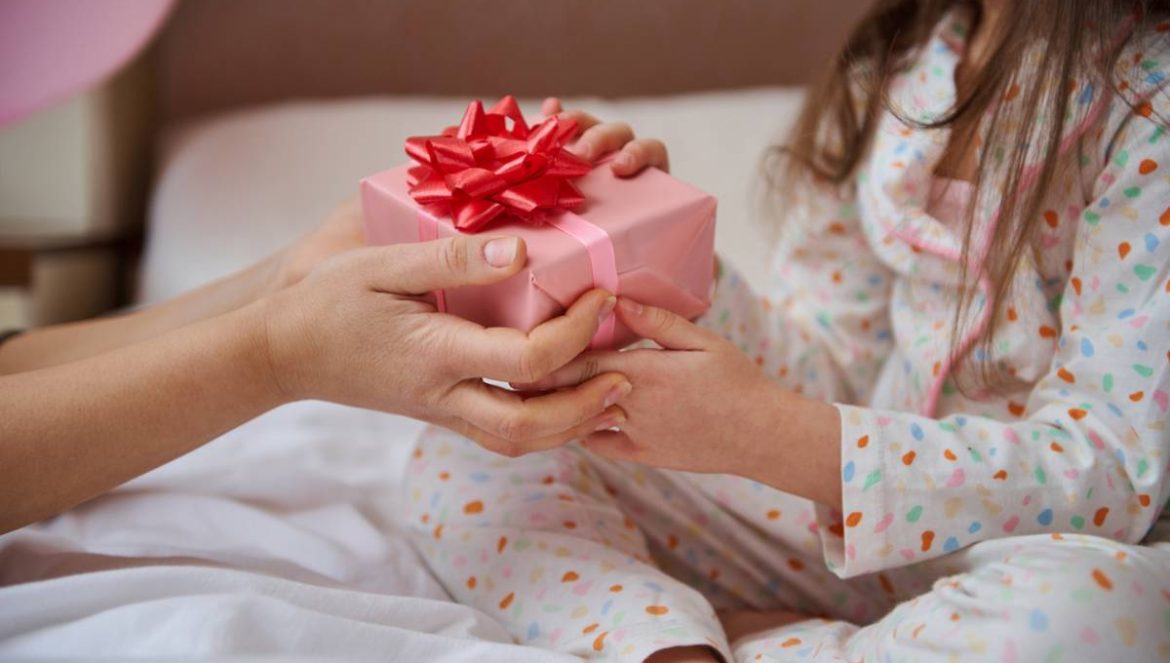 6 idées de cadeaux uniques et élégants pour faire plaisir à votre fille