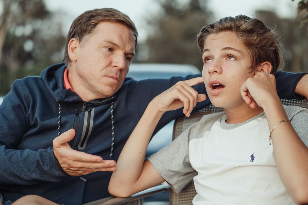 Alcool et cannabis à l'adolescence : en parler sans juger