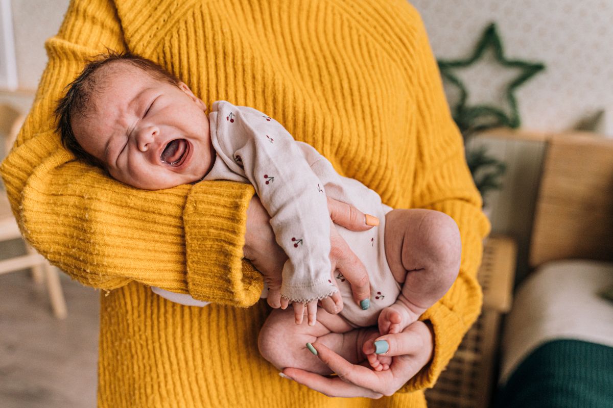 Coliques du nourrisson : comprendre les pleurs et calmer bébé