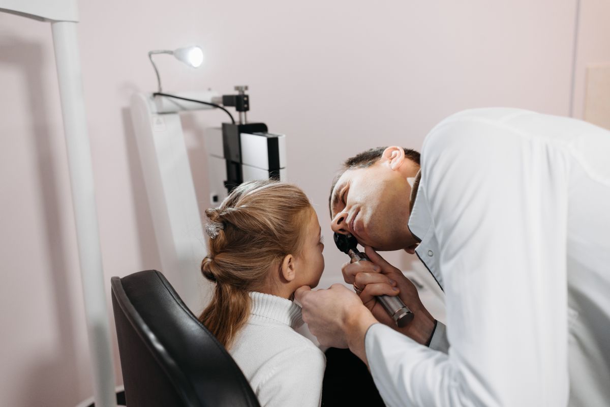 Otite chez l'enfant : symptômes, traitement et quand s'inquiéter