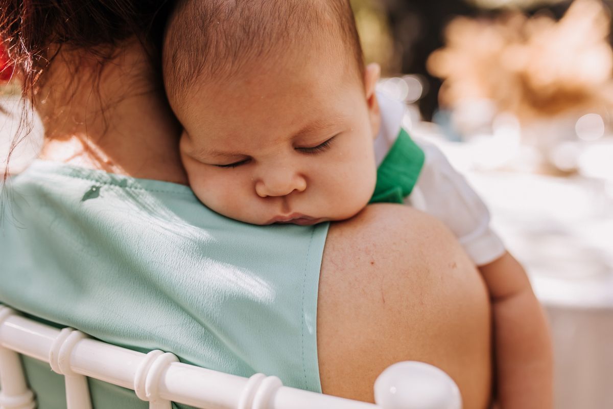Reflux du nourrisson : le distinguer d'un simple renvoi